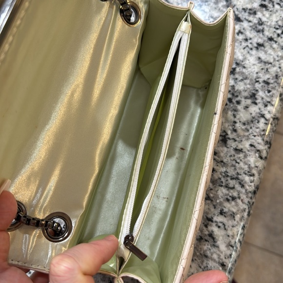 Quilted dual Crossbody shoulder purse~ - Picture 6 of 10